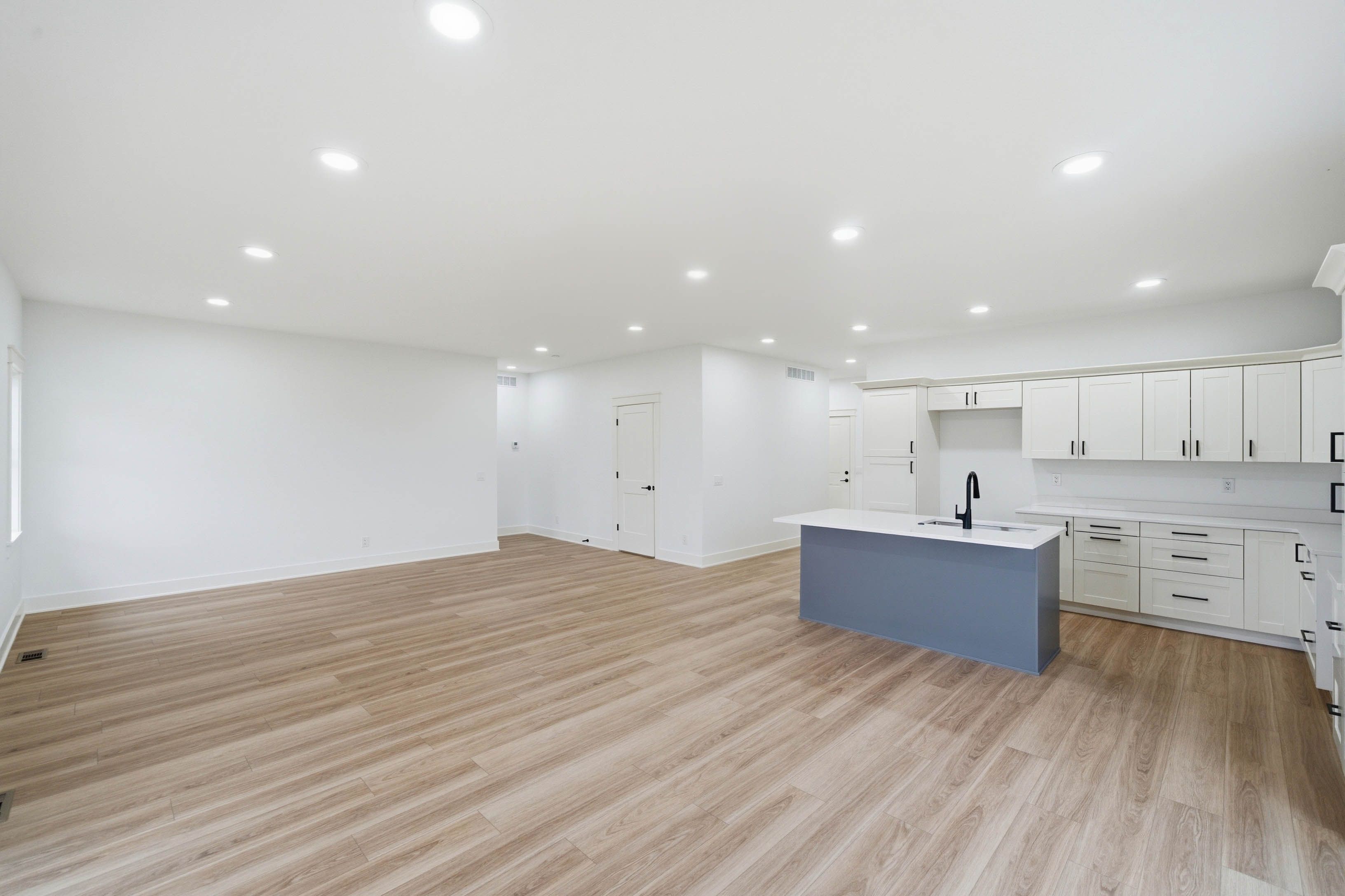 Listing Photo: 16359 Kennedy St Ackley IA--9